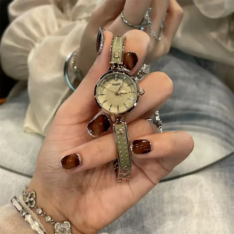 Small, exquisite and elegant women's watch, fashionable and simple leisure, waterproof new waterproof quartz watch for students