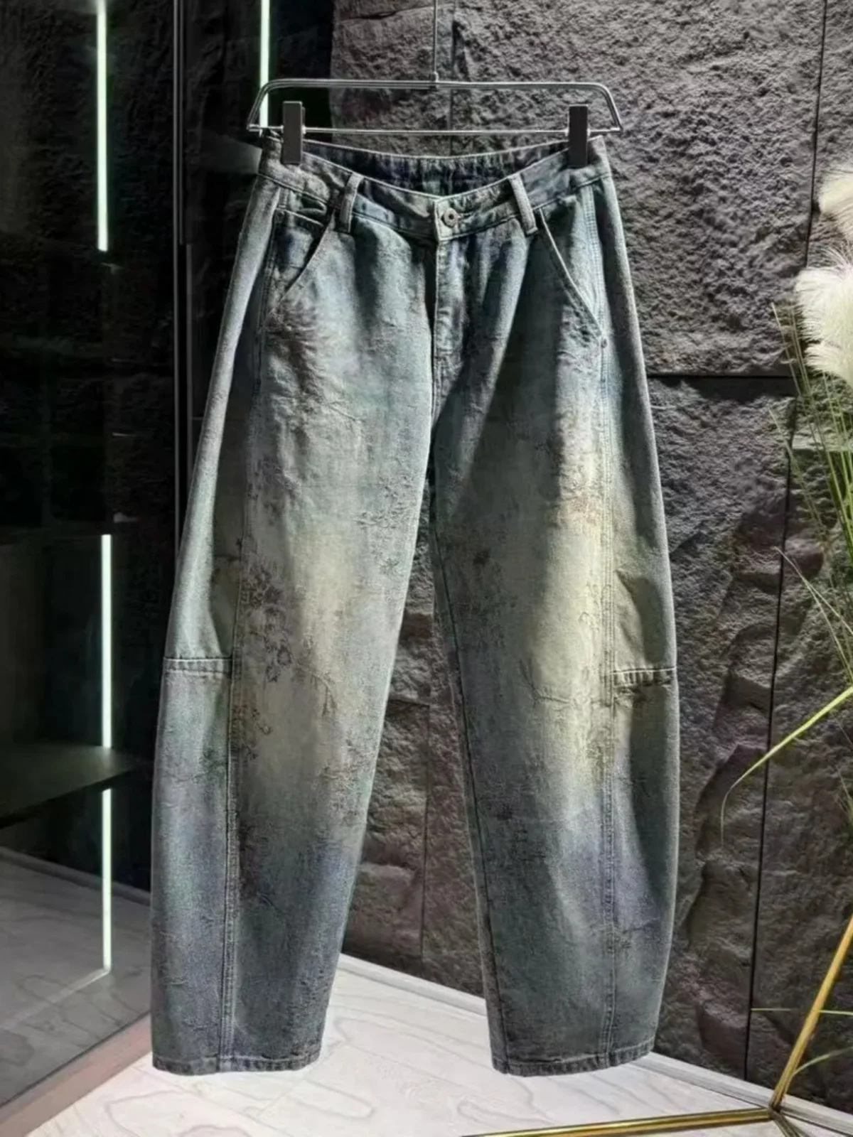 

Spring American Retro Embroidered Floral Knife Jeans Men's Faionable Loose Breathable Straight Casual Pants