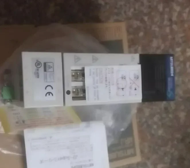 atacado O PLC Novo original MR-J2S-10B