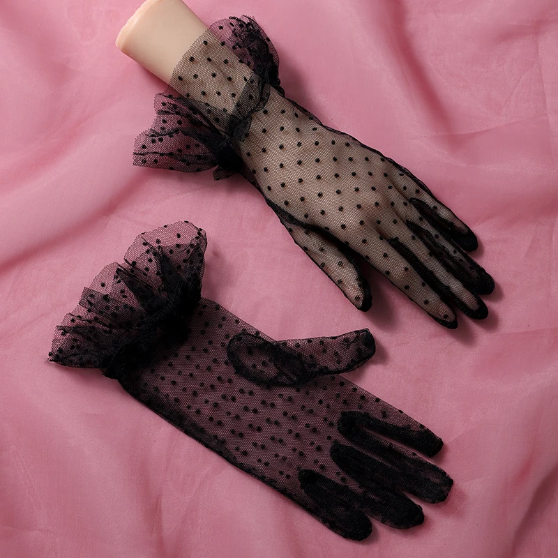 Black fingered short bridal gloves with polka dot wrist length Wedding gloves, suitable for women's wedding accessories