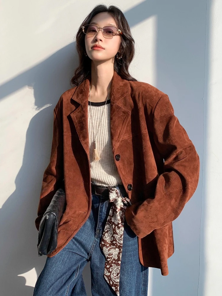 เสื้อแจ็คเก็ตหนังแท้สไตล์วินเทจสำหรับผู้หญิง ฤดูใบไม้ร่วง ฤดูหนาว 2025 รุ่นใหม่ ระดับไฮเอนด์ เรียบง่าย สวมใส่สบาย ทรงหลวม ทำจากหนังแพะแท้