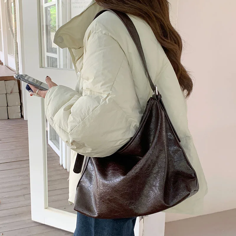 

Large capacity single shoulder Tote bag female 2023 new casual all-in-one simple commuter crossbody envelope bag batch