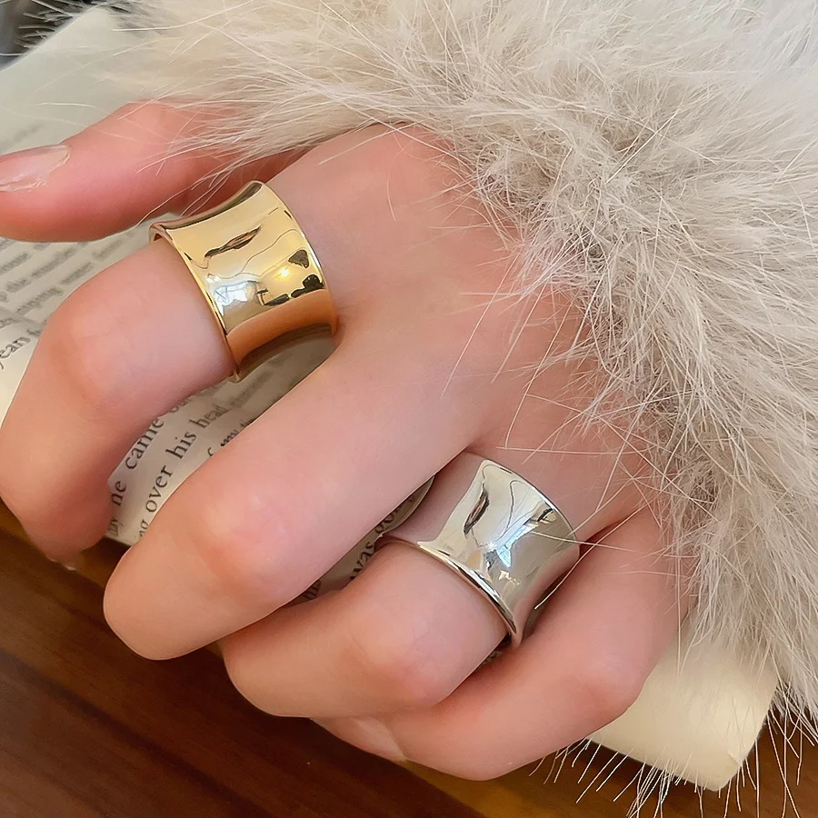 

Гладкое открытое кольцо, простое модное женское кольцо, подчеркивающее индивидуальность, с небольшим акцентом, очень красивое украшение