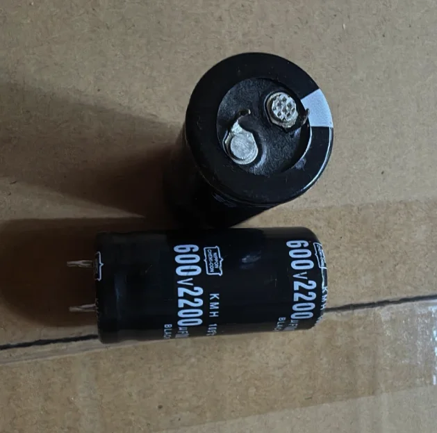 600V2200UF Imported Electrolytic Capacitor 25*45 OR 25*50