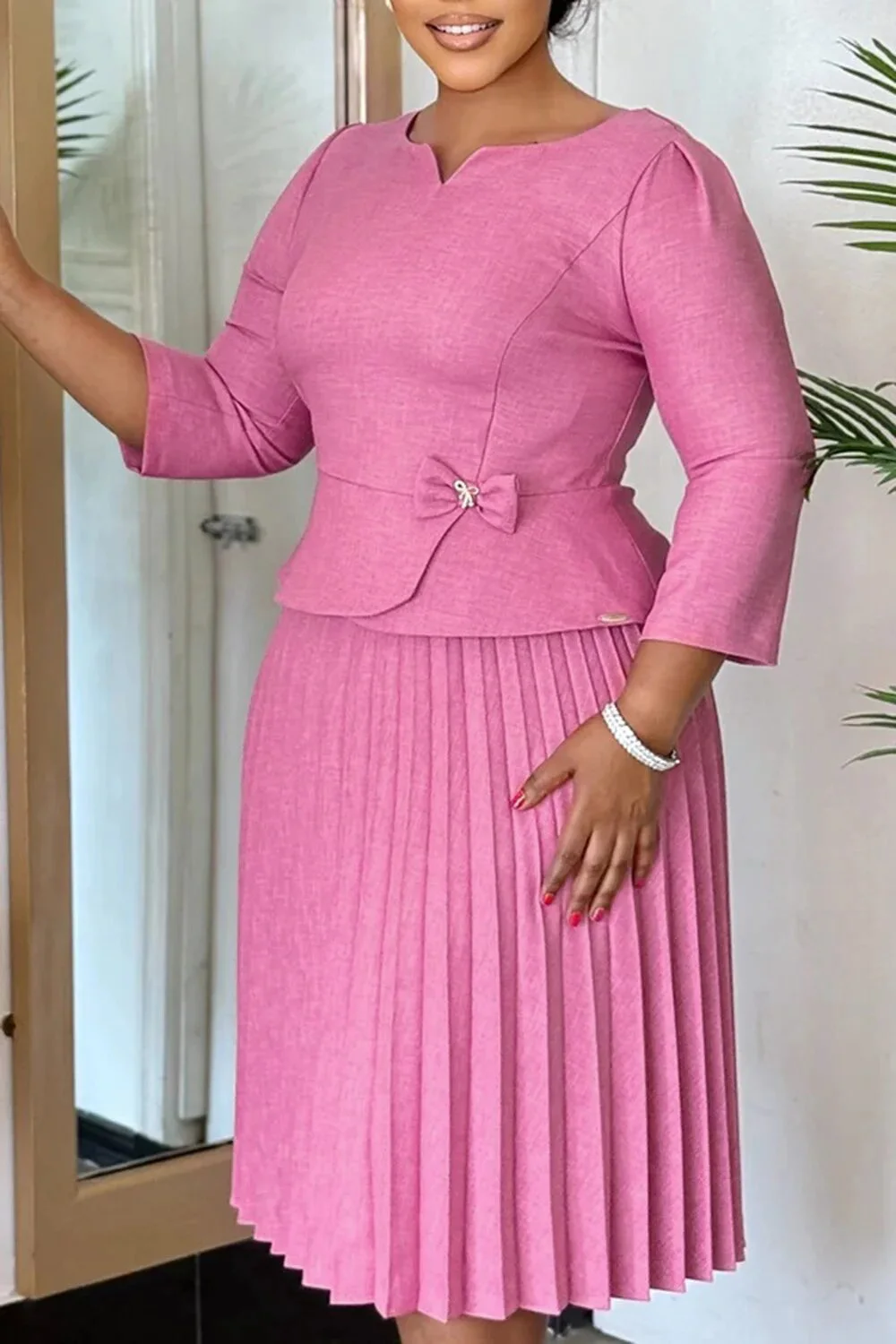 

Plus Size Business Casual Pink Round Neck 3/4 Sleeve Pleated Elegant Two Piece Skirt Sets