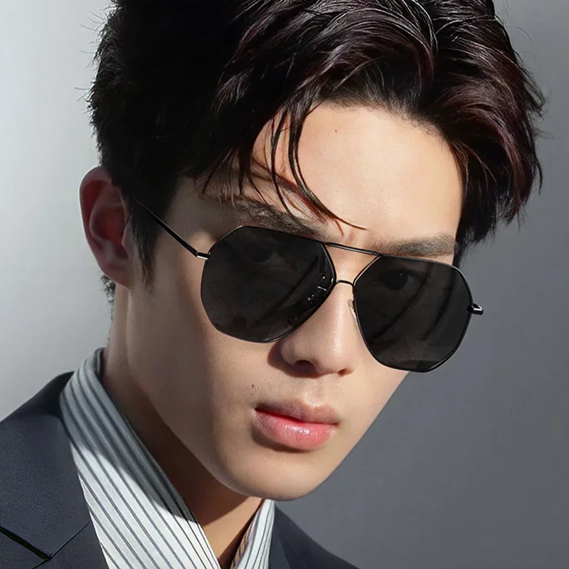 

Chaomen double beam metal sunglasses driver polarized color changing sunglasses net red Tiktok same high-definition toad glasses