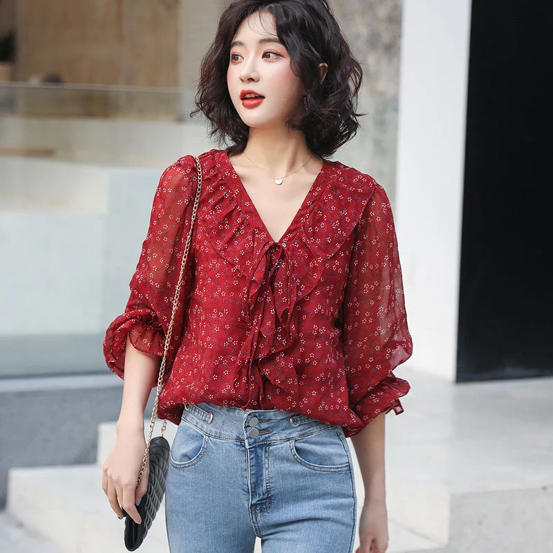 

Fragmented Chiffon Shirt Women 2023 Summer New Korean Edition Flare Sleeves Loose and Slim, Versatile Covering Belly V-neck Top