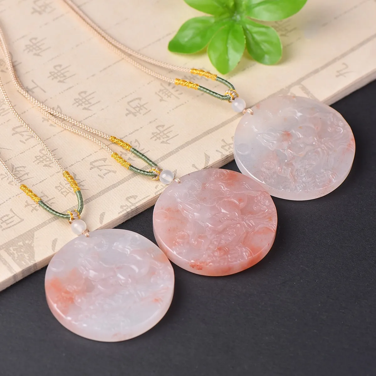 

A fine golden thread jade peach blossom brew, symbolizing great fortune and auspiciousness, is presented to your family