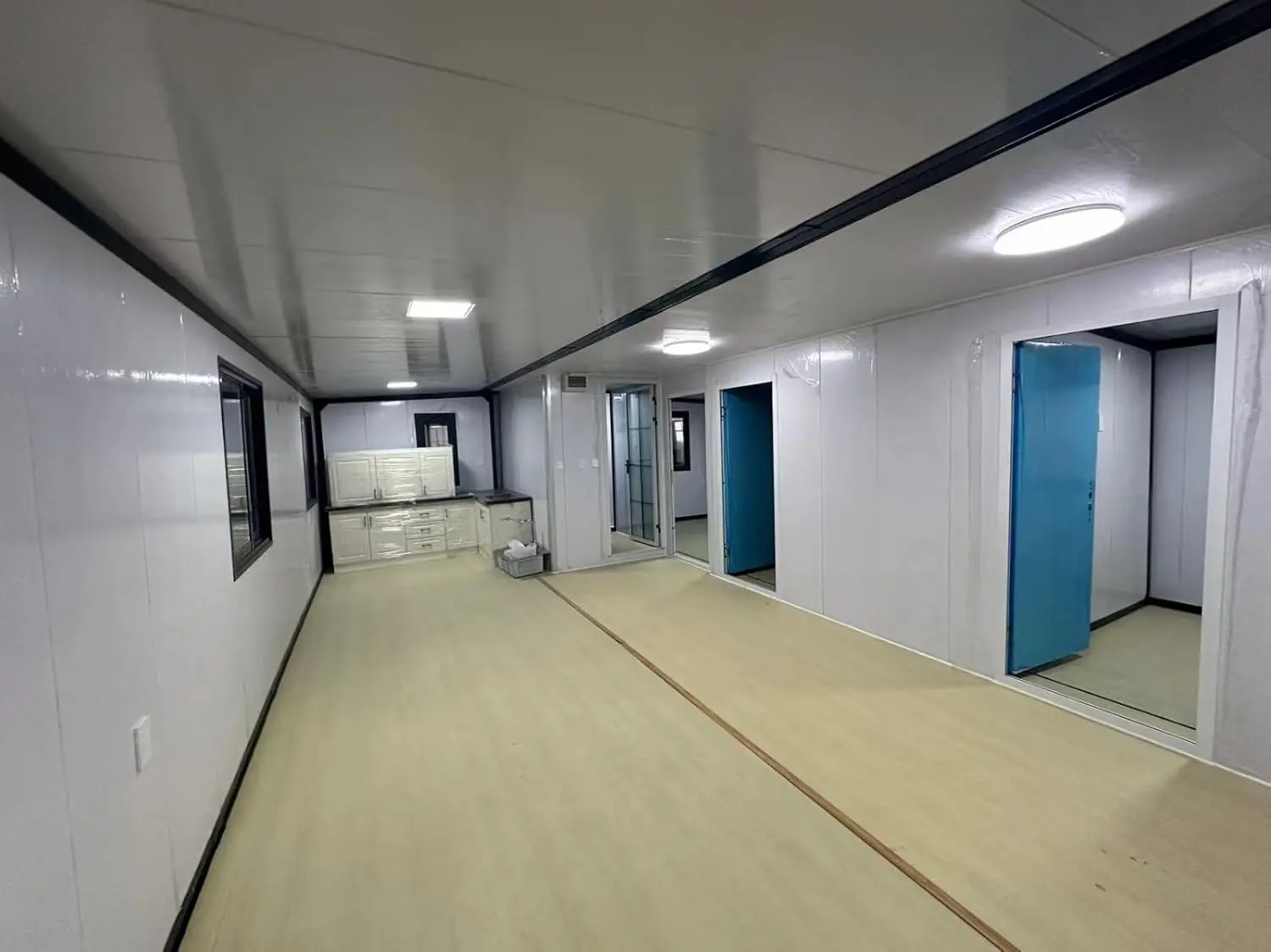 Portable Prefab Tiny House, 20ft - 40ft Mobile Expandable Prefab House with 1 Fully Equipped Bathroom and Kitchen