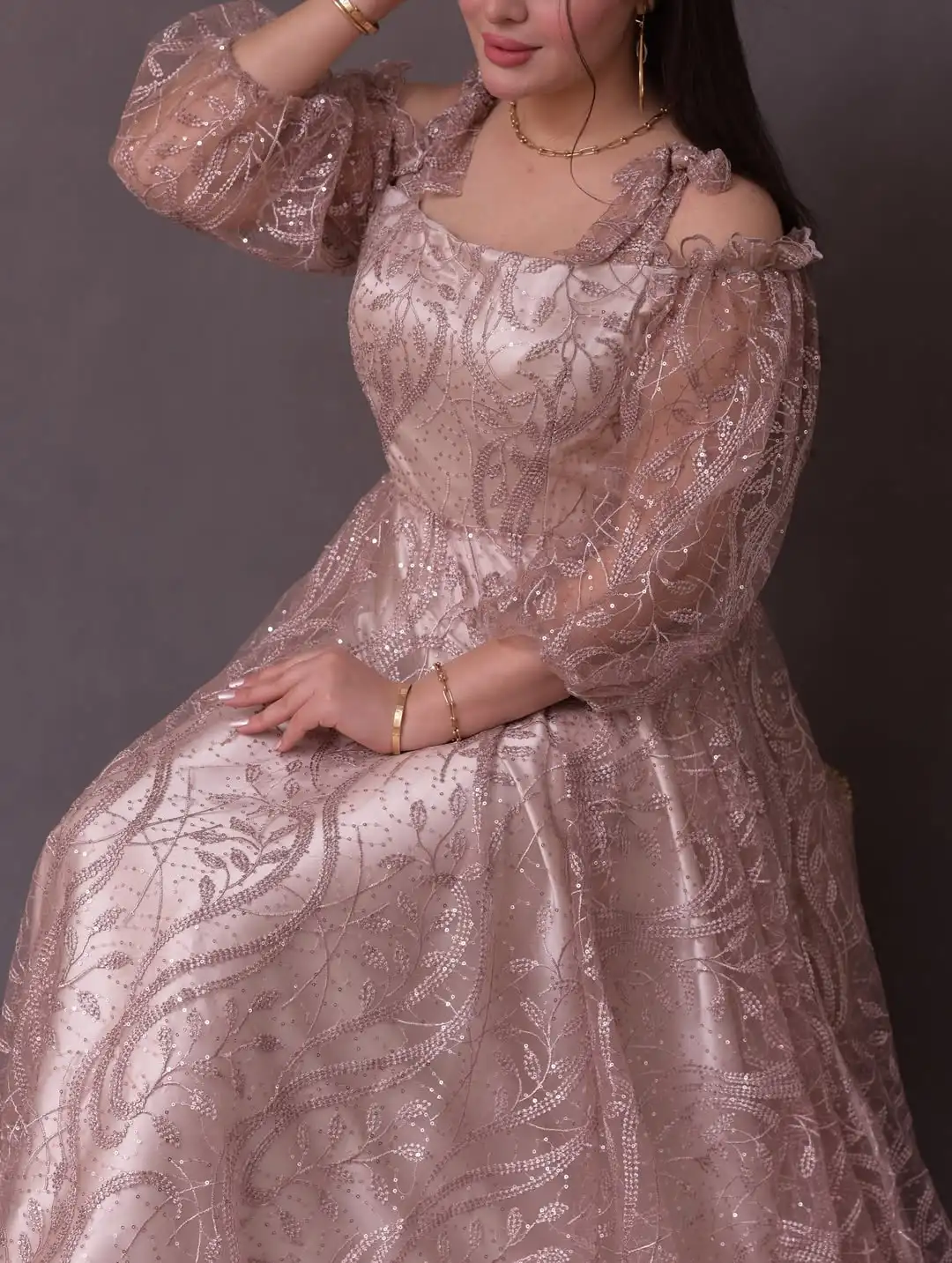 Nowa Sukienka Wieczorowa/Studniówkowa/Sukienka Druhny z Odkrytymi Ramionami, Cienkimi Ramiączkami, Brokatowymi Cekinami, Haftem i Drapowaniem w Kształcie Litery A