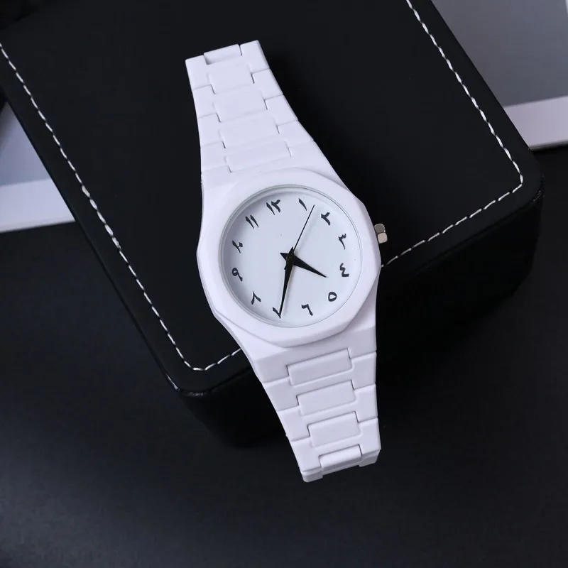 Famous Brand Men Watch Men and Women Chain Wristwatches Large Dial Black Quartz Watch Wholesale Women Watches Luxury Clock