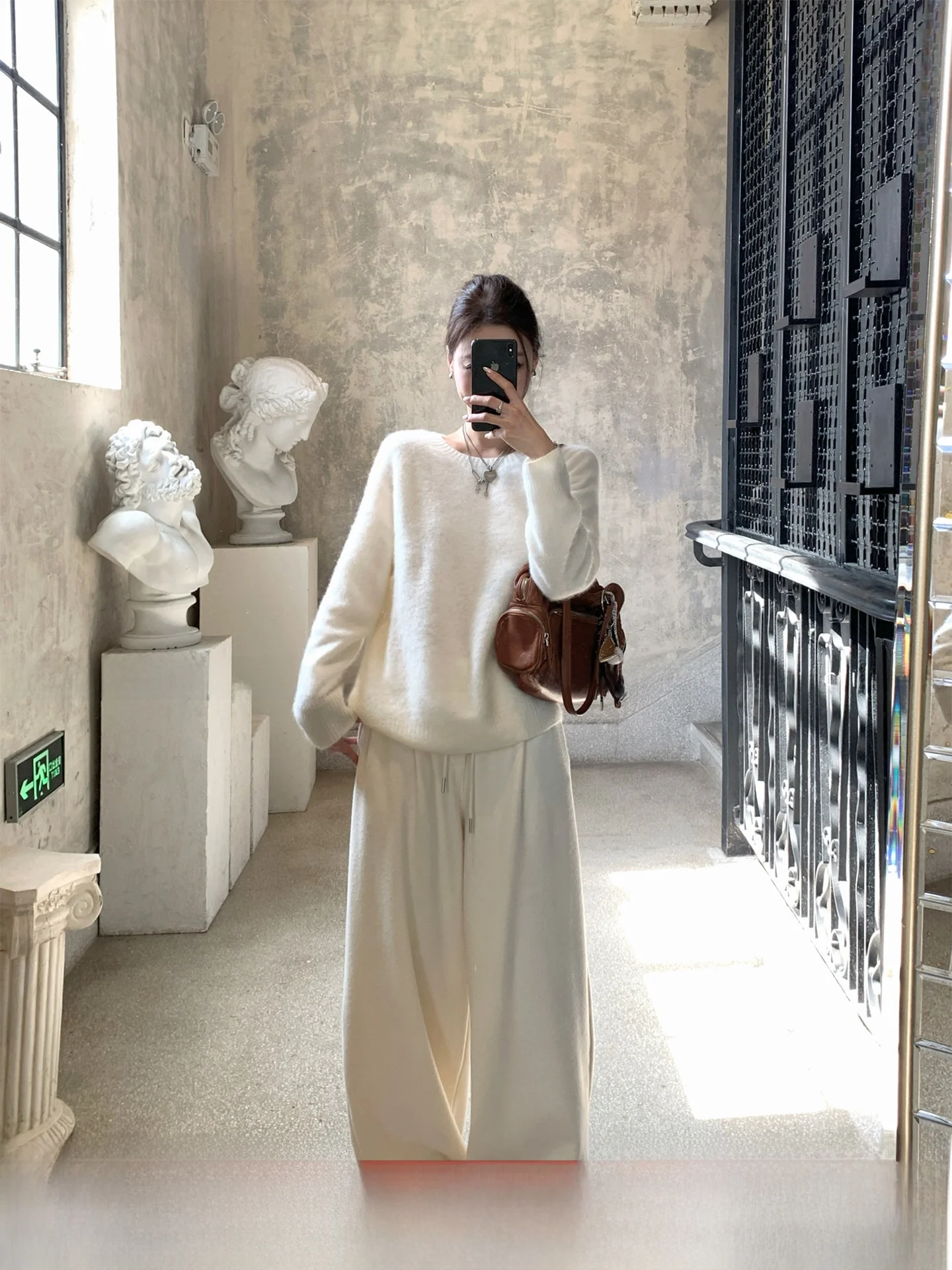 

Gv Big Brother Pure Wool 00: Новый зимний женский свитер из чистой шерсти с длинным ворсом, круглым вырезом, свободного кроя, класса люкс, в стиле Quiet Fashion, вязаная одежда