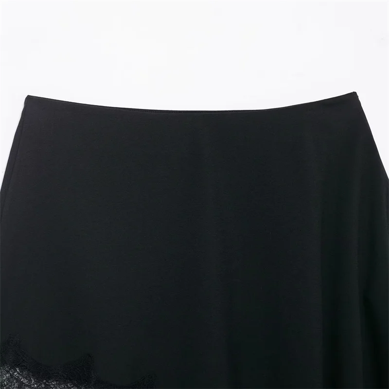 تنورة دانتيل نسائية غير متناظرة على الموضة لخريف 2025