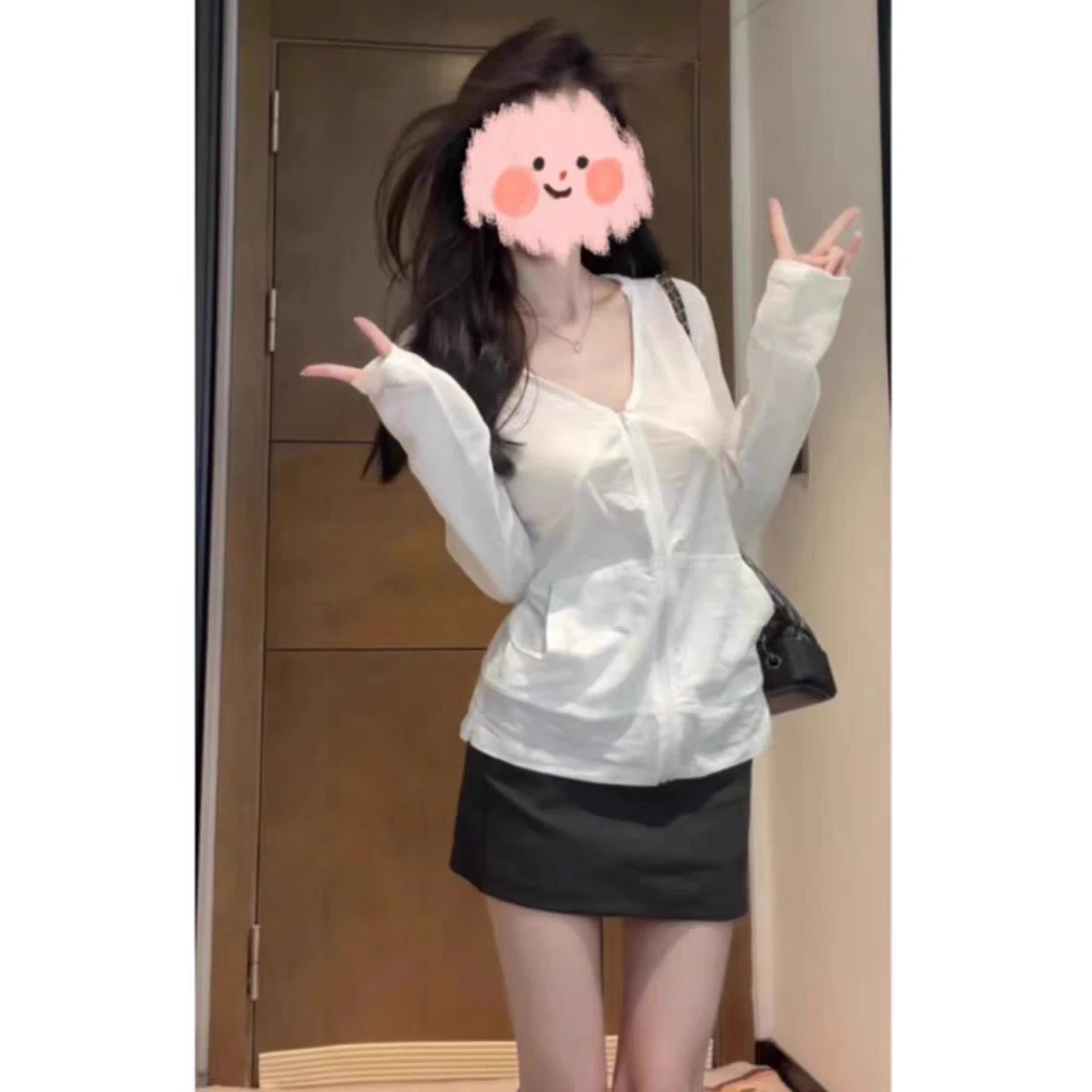 White Long Sleeve V-Neck T-Shirt Women's American Hot Girl Zipper Hooded Cardigan Design Pocket Outerwear Top Sun Protection ...