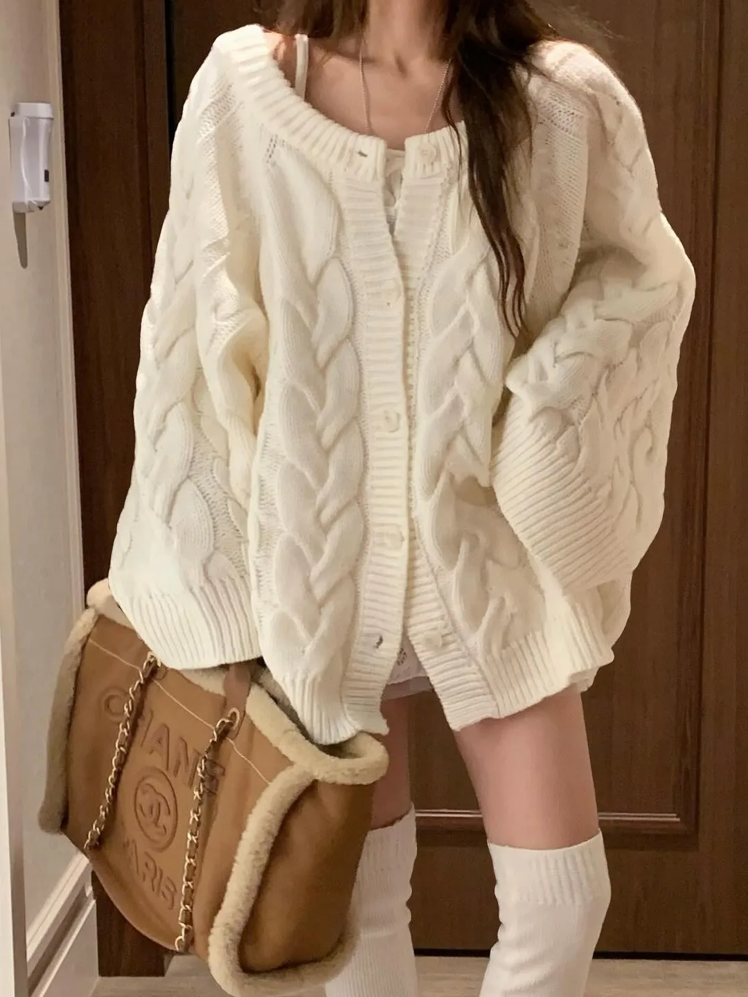 

Вязаный кардиган в стиле ретро с v-образным вырезом, женский осенне-зимний новый свитер, двусторонняя одежда, льняной узор, восточные ворота, нет зарегистрированного бренда