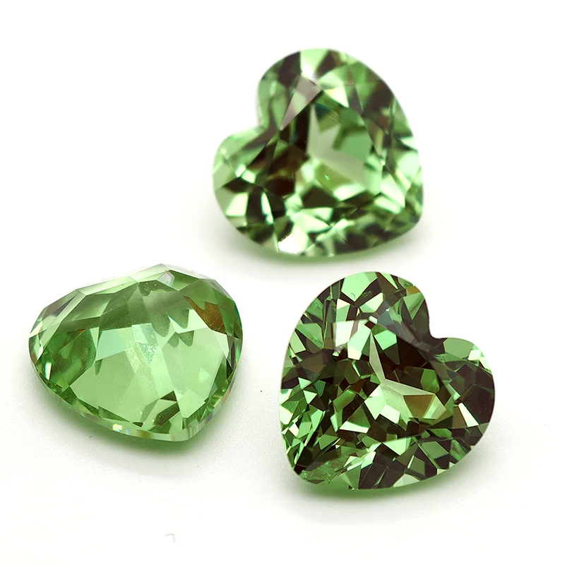 

Green Heart Cut Yttrium Aluminium Garnet YAG UV Lamp Exposure Turns Red Loose Gemstone Lab Diamonds Stones for Jewelry Making
