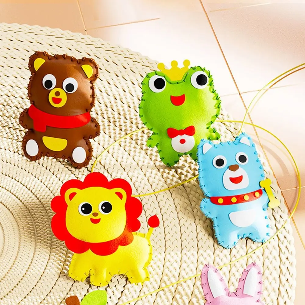 Nieuwe Veelkleurige DIY Naaispeelgoed Hand-oog Coördinatie Cartoon Beer Konijn Cartoon Dier Veiligheidstool EVA Naaimateriaal Kit Speelgoed