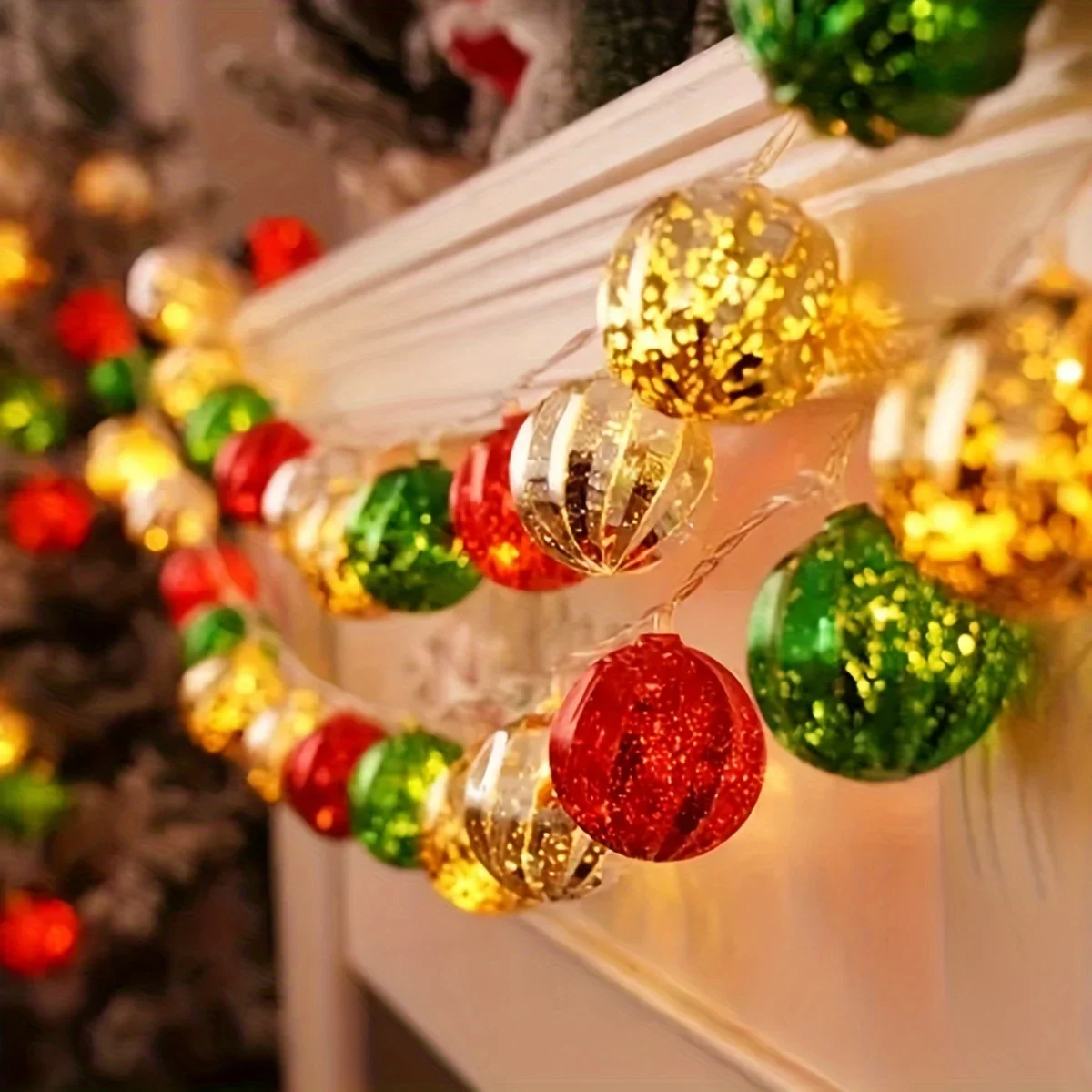 Weihnachtsdekoration, lebendige goldene, grüne und rote Weihnachtskugel-Lichterkette, festliche LED-Lichterkette für Urlaubsdekoration, Hochzeiten, Partys – Detail 4