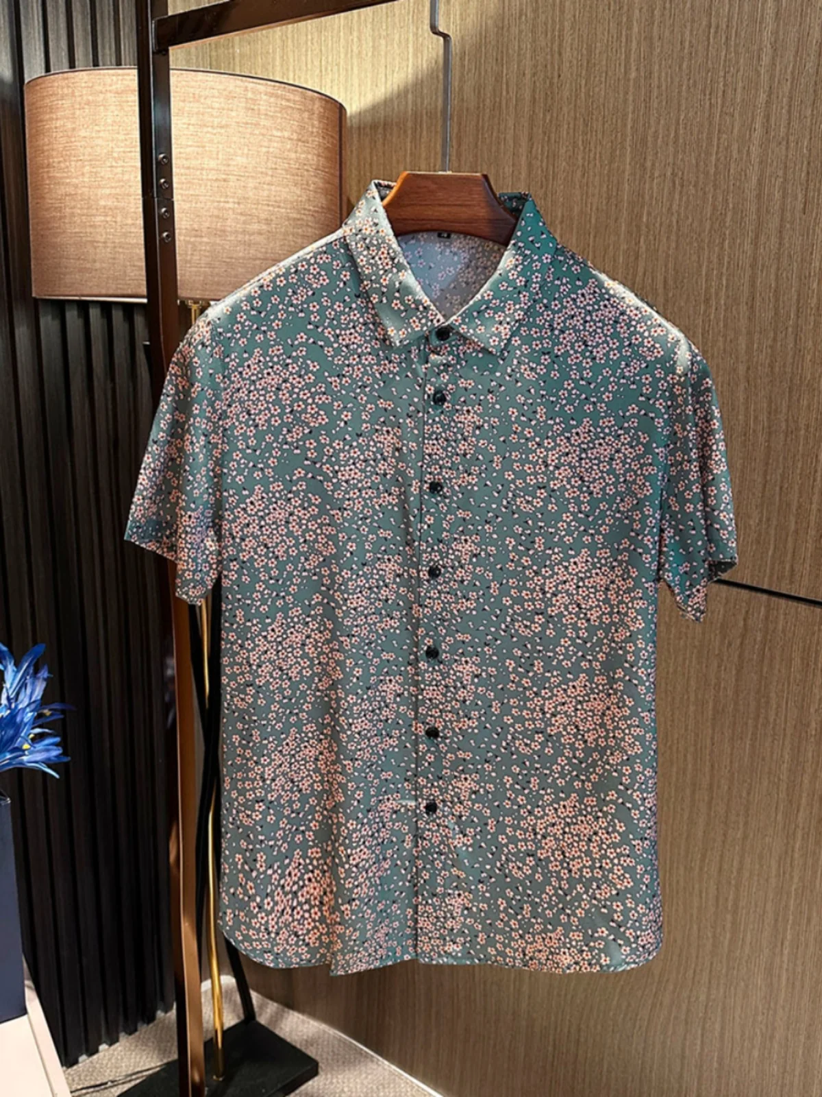 

High-End Silk Men's Casual Summer ort Sve irt Floral Print Breathable Comfortable Urban Faion Stand Fit