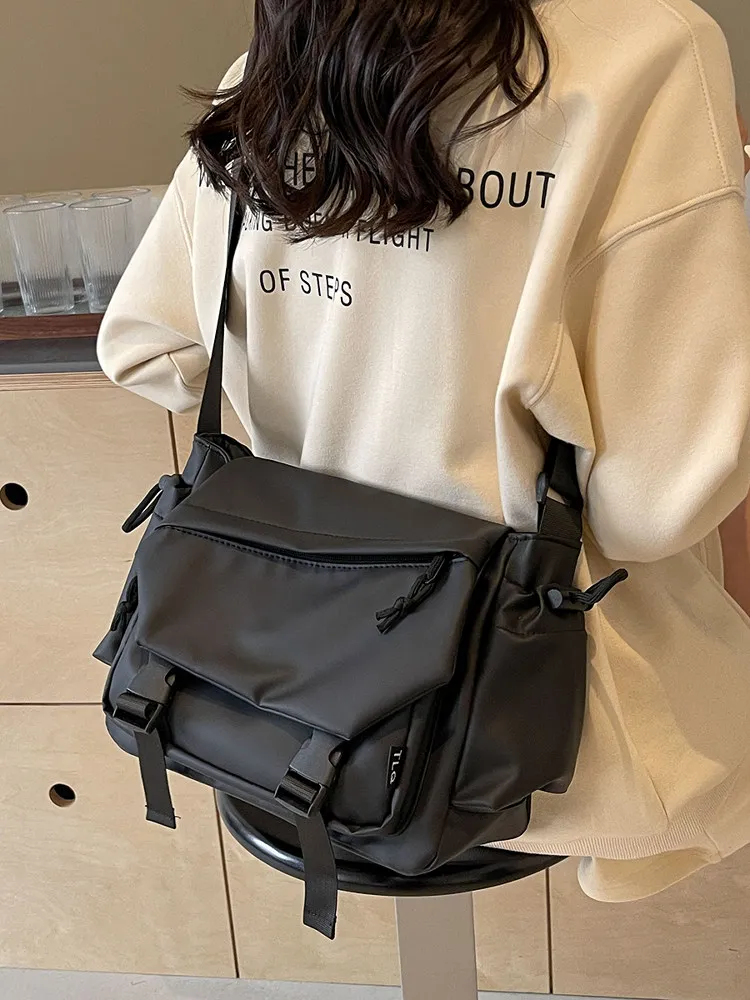 sac-bandouliere-unisexe-de-grande-capacite-style-decontracte-sac-pour-employe-des-services-postaux-design-leger-polyester
