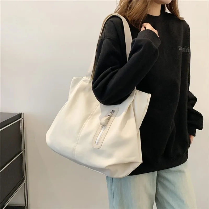 エレガントなパリ風レディースメッセンジャーバッグ、高級レザー、クラシックヴィンテージカジュアルクロスボディトートバッグ