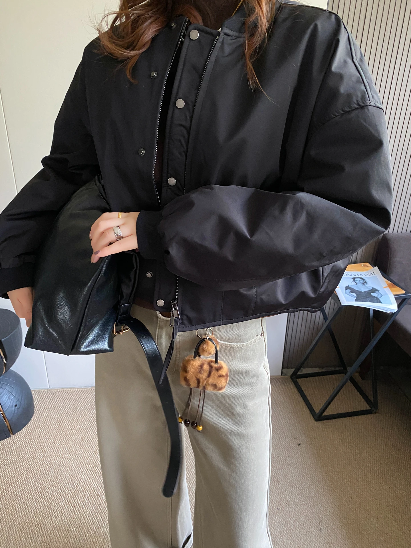 

Свободная женская пуховая куртка-пилот в бейсбольном стиле, 90% белый пух, зимнее пальто, повседневное, с длинными рукавами, на молнии