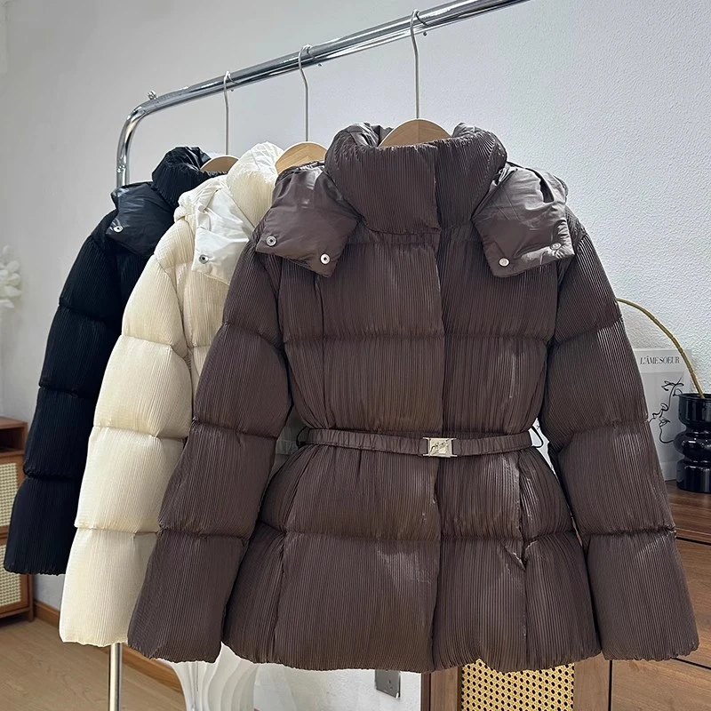 Winter New Women's Waist-Cinching Belted Slim-Fit PleatedThick Warm down Jacket High-Quality Fashion Casual Short Coat with Hood