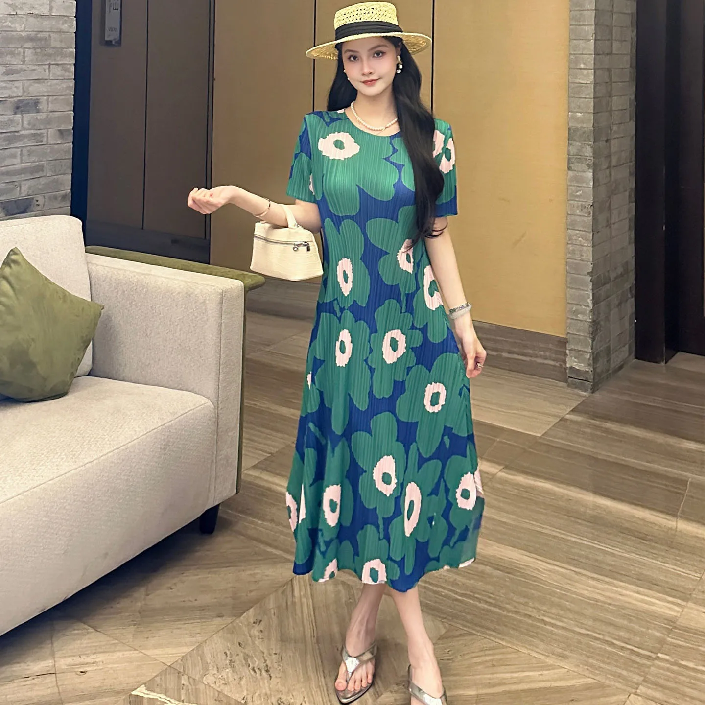 

Miyake 2025 Summer Women's Dress Short Sleeve Pleated Large Size Casual Pleats Loose Green Print Stylish Vintage Folded Skirt