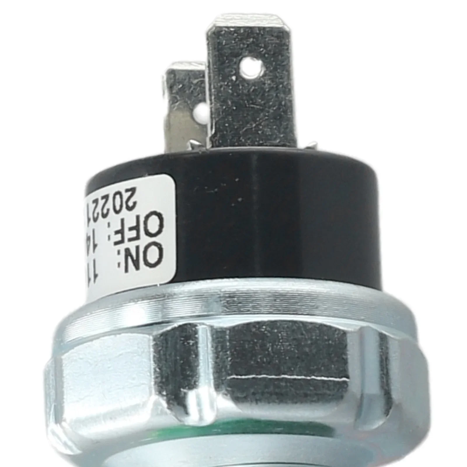 12V/24V DC Compressor Pressure Switch  1/4 NPT Thread  For Air Suspension Applications  Rated Current 20 Amps