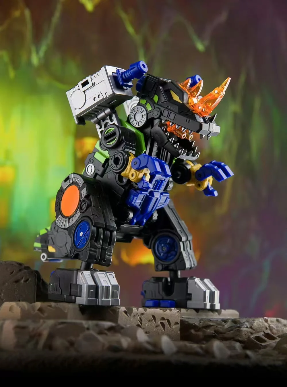 Op voorraad getransformeerd speelgoed Doctor Wu DWE18E Blowing The Sky Iron Armored Dragon Kleine boze draak Vier veranderingen Kleine verhouding