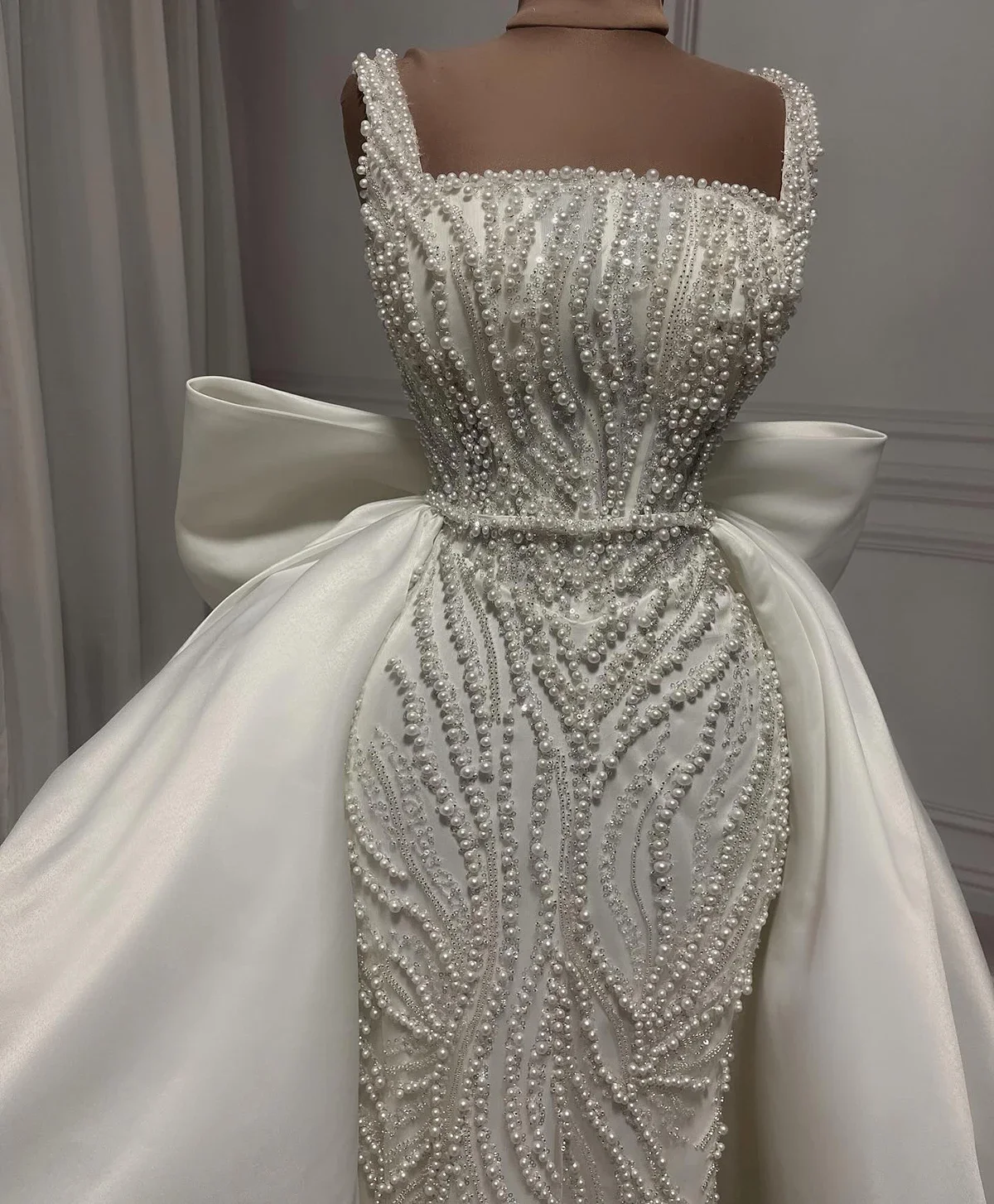 

Customized Handmade Pearls Sequins Mermaid Wedding Dress Vestidos De Novias Spaghetti Strap Bridal Gown with Removable Skirt