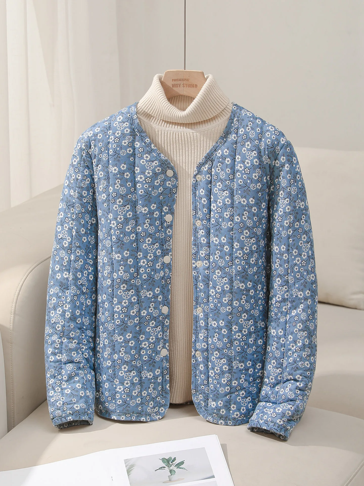 

Ladies Fitted Floral Print Cotton Jaet Thin Cotton Inner Warmth Mom Winter Wear Underwear Long Sve ort Length Button up