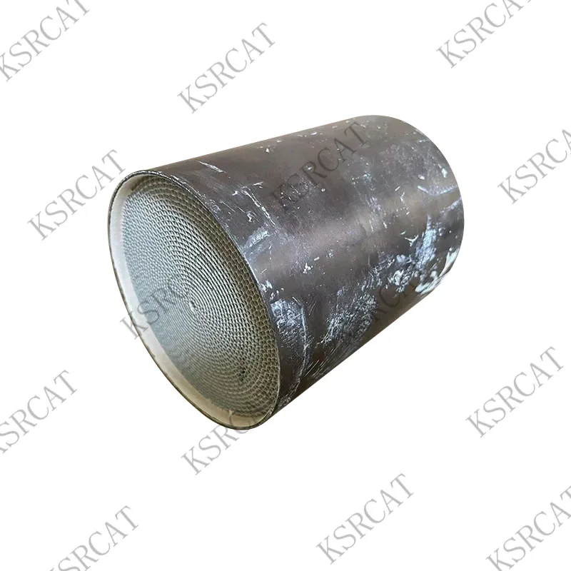 Universal Catalyst Euro 5 73*80MM 300/400Cells Matel Automotive Catalyst Middle Section Of The Three-Way Catalytic Converter