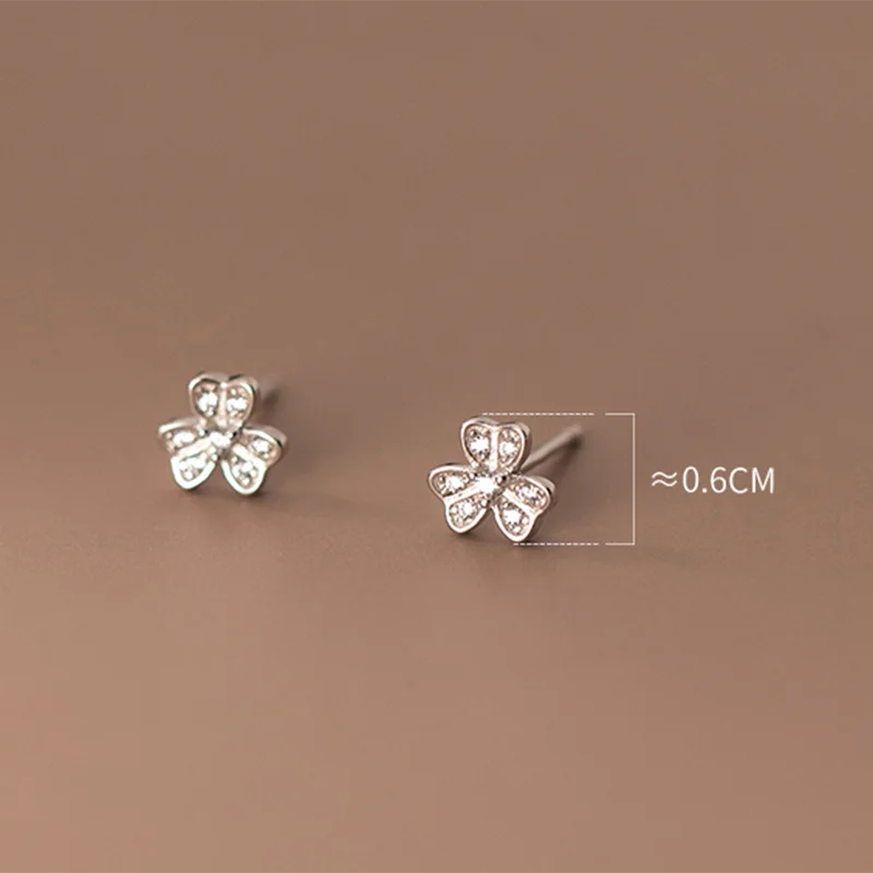 WANTME 925 Sterling Silver Lovely Sweet Clover Flower Small Stud Earrings for Women Fashion Simple Ear Bone Piercing Jewelry
