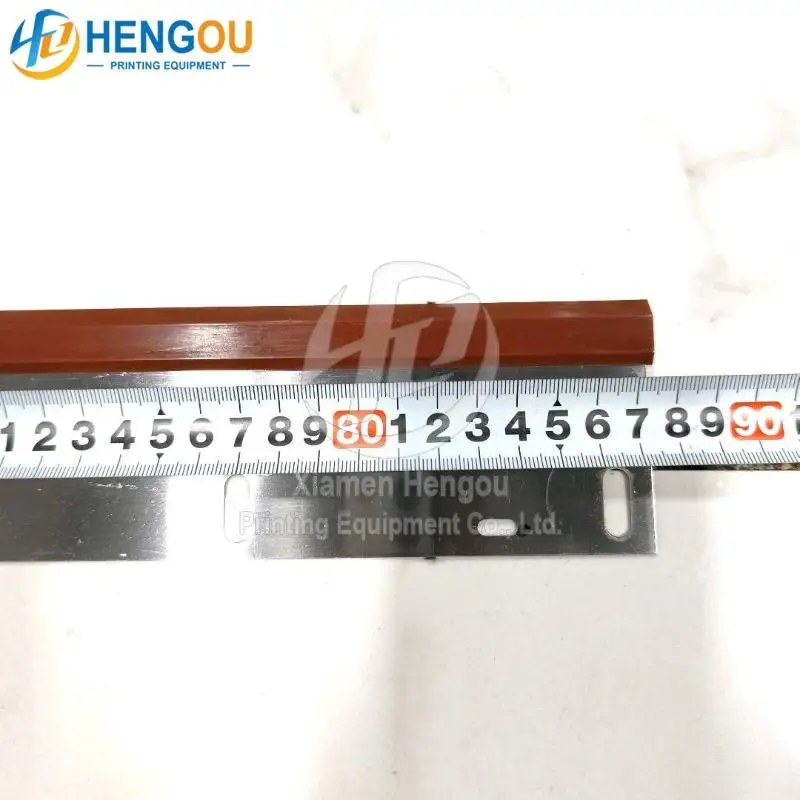 Lame de lavage pour pièces de machine d'impression Roland 300 et KBA 875x65x0.5mm