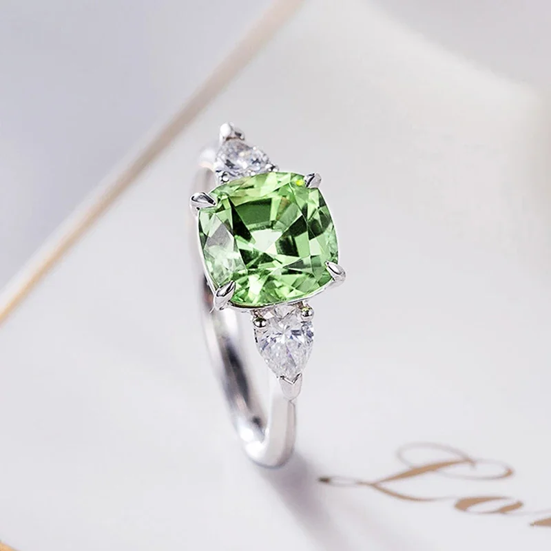 Huitan Anmutige kreative grüne Zirkonia-Ringe, attraktive Verlobungs-Finger-Accessoires, weiblicher heller Ehering-Schmuck
