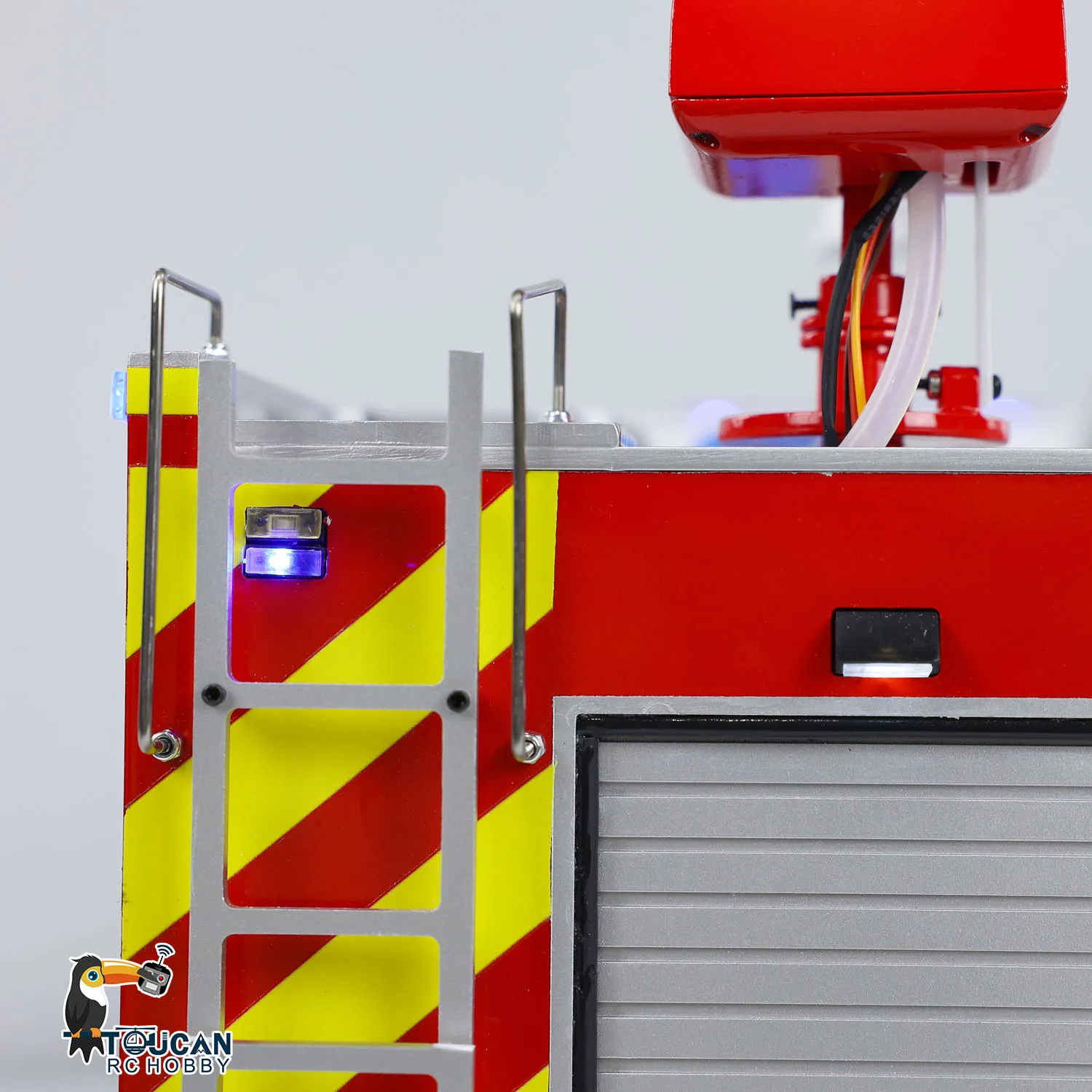 1/14 RC Camion dei pompieri 6x4 Veicoli Telaio in metallo Radiocomando Camion antincendio Suono leggero Veicolo TOUCAN Modello finito Giocattoli