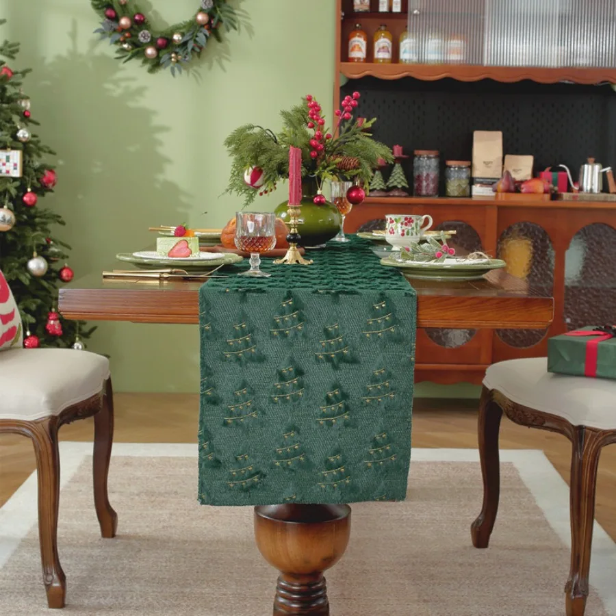 Plush Christmas Table Runner Embroidered Green Felt Bed Scarf Dining Decor Xmas Tree Patterned Cozy Throw for Table Washable