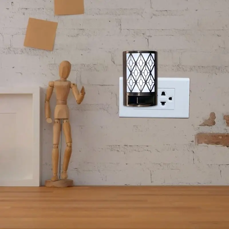 LED Nightlights Plug In Plug In Night Light With Dusk-to-Dawn Light Sensor Farmhouse 0-60lm Retro 4LED Light Control Small