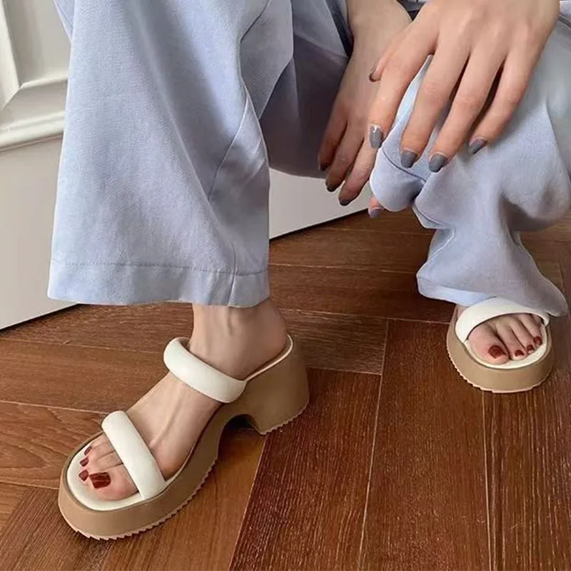 

Platform Women's Slippers High Heels Sandals Chunky Beach Shoes 2026 Summer New Comfort Sport Shoes Walking Flip Flops De Mujer