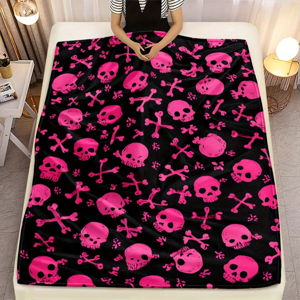 Skull Print Throw Blanket, Soft Cozy Blanket for Sofa Bed, Versatile Home Decor Gift