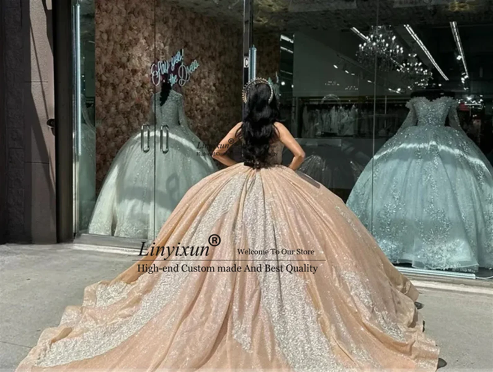 Sparkly Rose Gold Sweetheart Quinceanera Dresses Glitter Ball Gown Appliques Crystals Beads Sweet 15th Dress 16 Prom Party