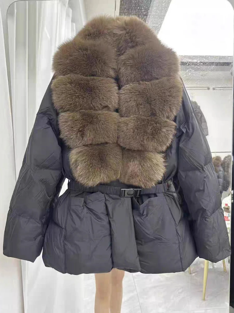 Piumino con collo in pelliccia di volpe grande 2025 Inverno Nuovo piumino d'anatra da donna addensato caldo vita di media lunghezza Parka Outwear