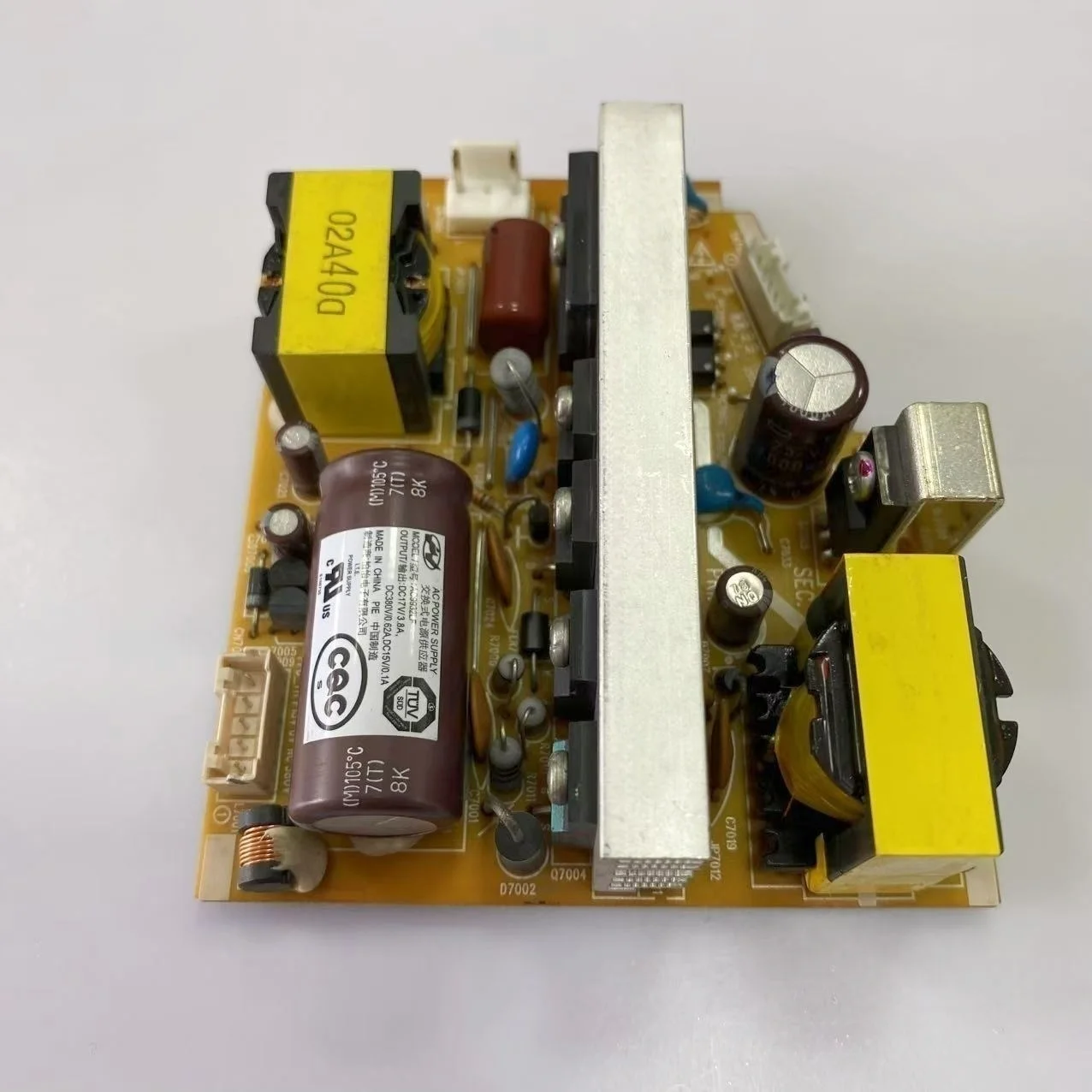 Основной блок питания AC9932LF подходит для проекторов CB-S18, CB-S03/W03/X03/S04, EB-X300, EB-X130, CB-X04, EB-W420, VS345, PLW04+, EB-X18/S31.