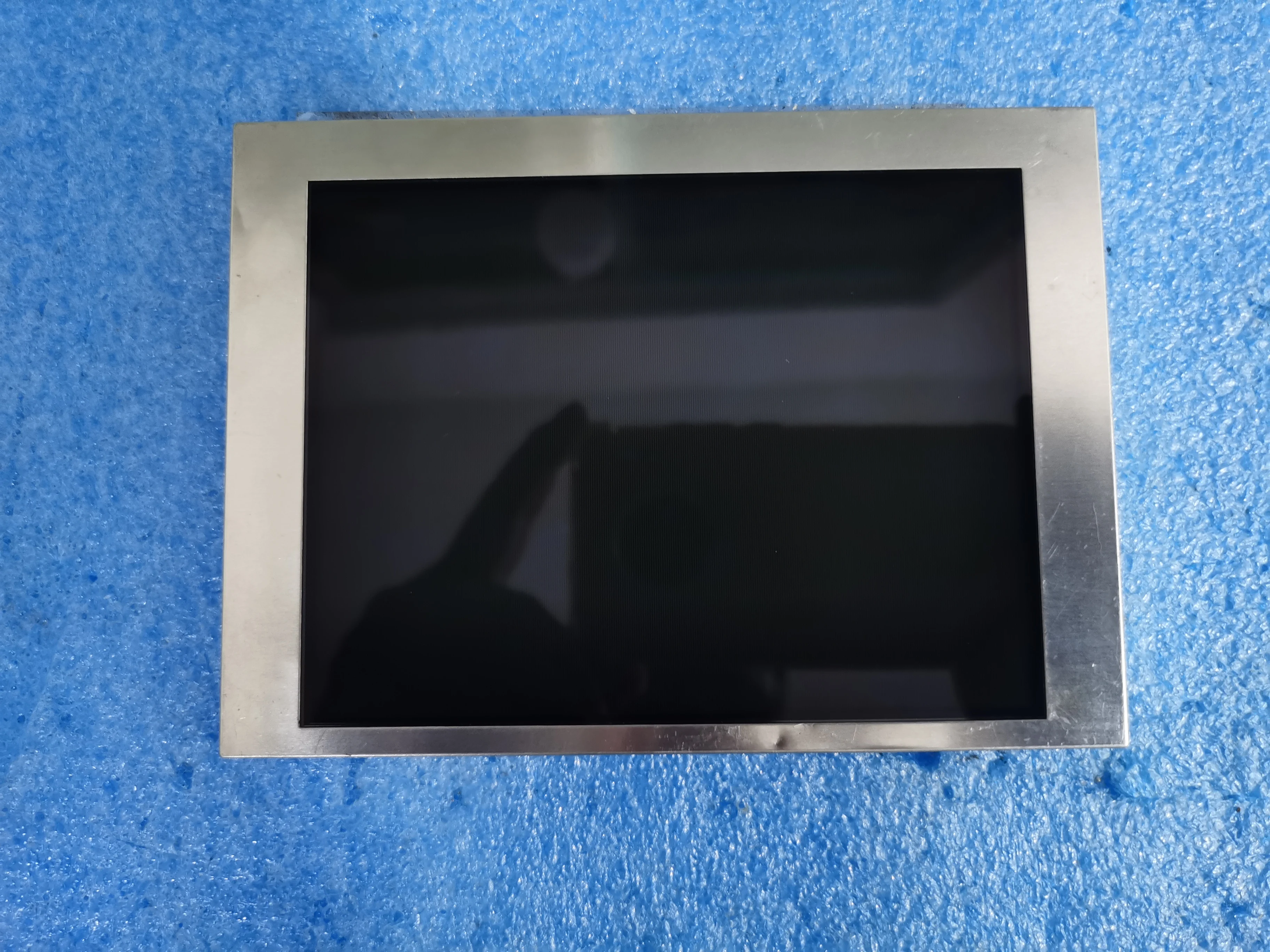 Schermo industriale originale da 5,7 pollici TM057KDH01, testato in stock TM057KDH02 TM057KDH03 TM057KDH04