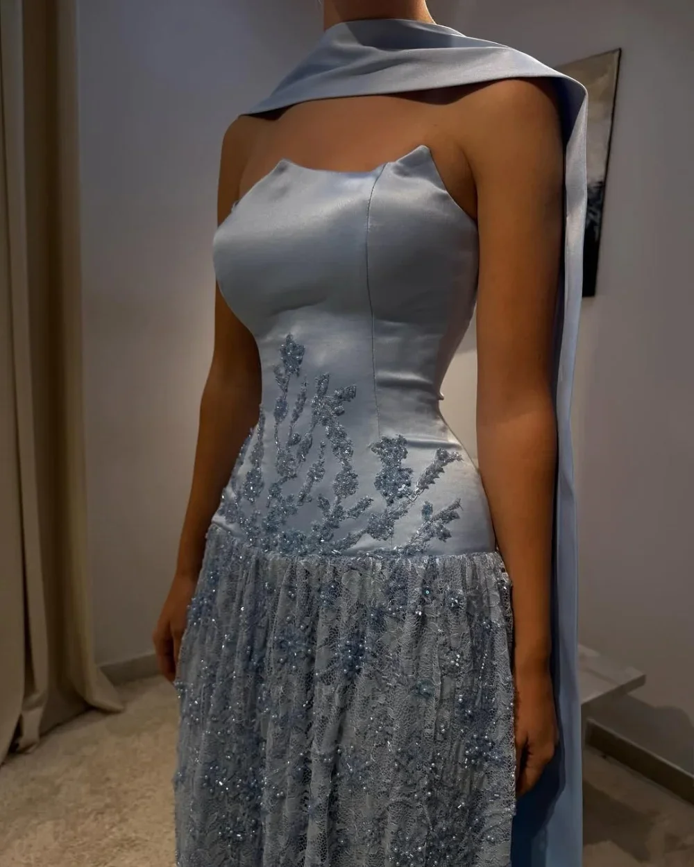 BABYONLINE فساتين سهرة مخصصة مزينة بالدانتيل الساتان للنساء بدون حمالات حورية البحر فساتين شال طويل