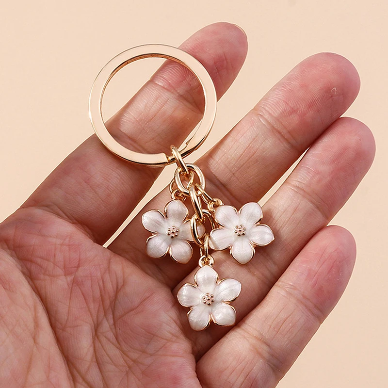 Cherry Blossom Metal Pendant Flower Keychain Lovely Flower Cute Backpack Ornaments Pendant Keyring For Bag Jewelry Gifts