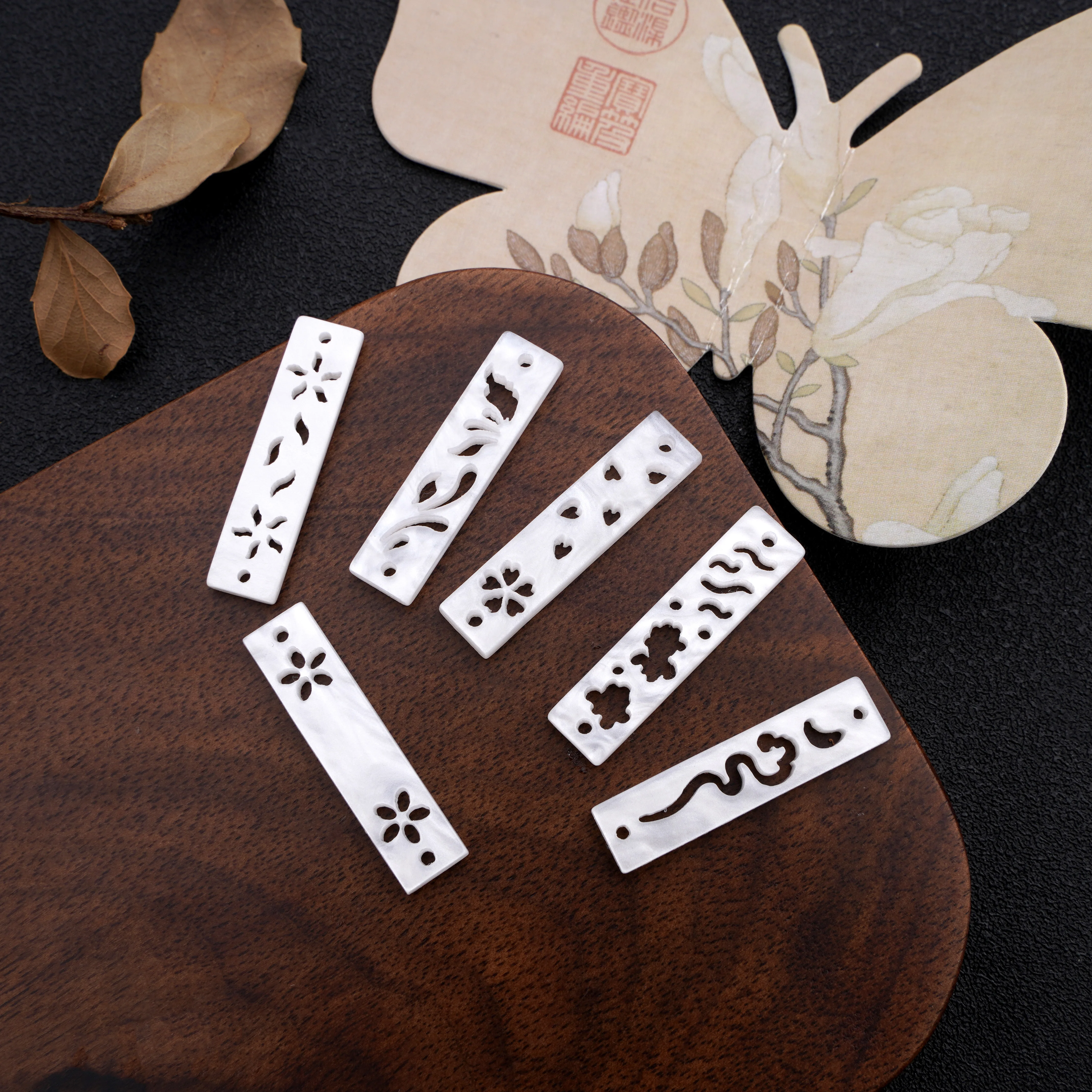 NEW Freshwater Shell Pendant Rectangle Carved Crafts Handmade Jewelry Charms for DIY Earrings Necklace Gifts Accessories