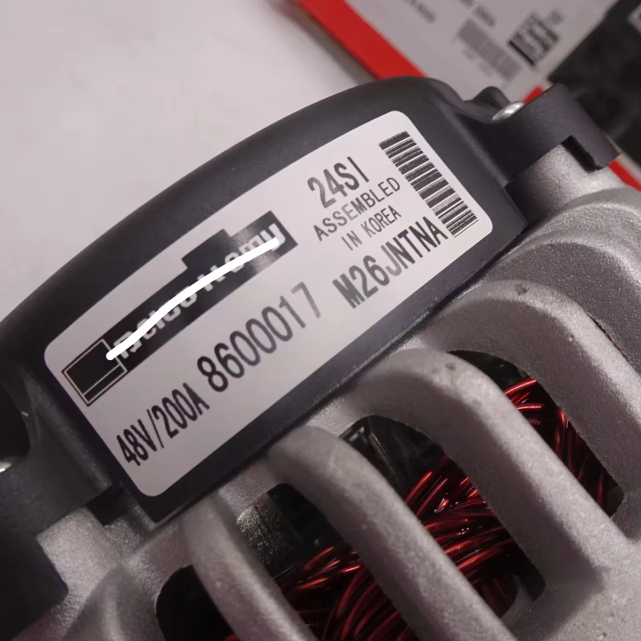 Picture 4: Customized Alternator 48V 200A 1Kw in India  Engine for CAR 8600017