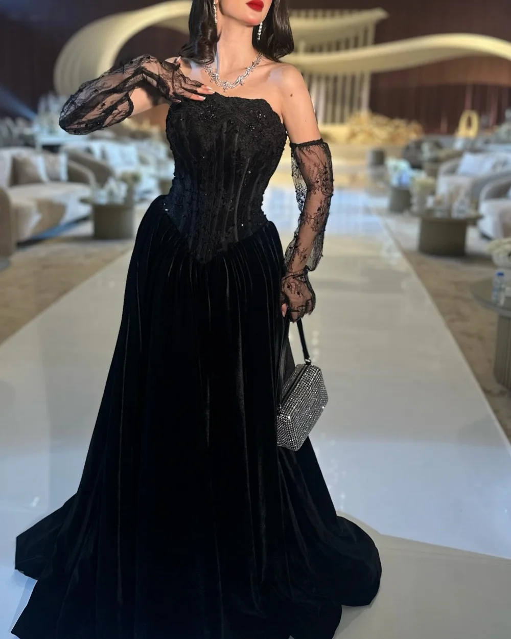 

Customized High Quality Classic Velour Beading Ruched A-line Strapless Long Dresses Bespoke Occasion Dresses Intricate Matching